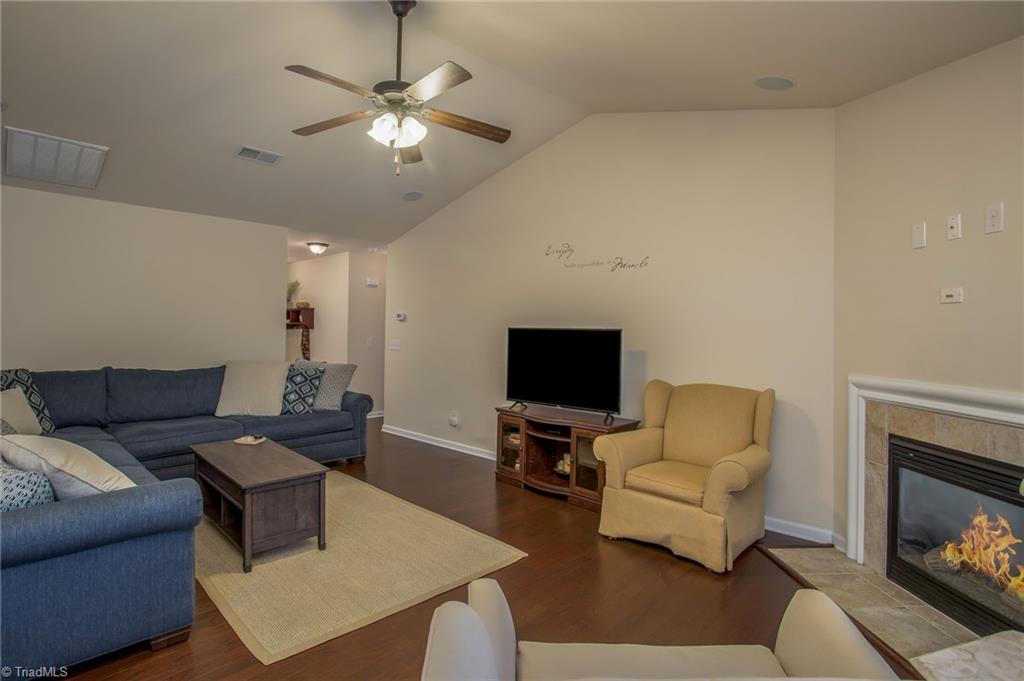 654 Chas Court High Point, NC 27265 - Photo 14 of 34 Gallery Image 14