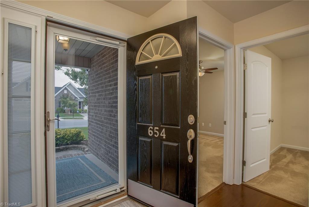 654 Chas Court High Point, NC 27265 - Photo 7 of 34 Gallery Image 7