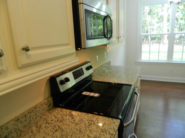 3433 Berryhill Road Johns Island, SC 29455 - Photo 8 of 22 stove