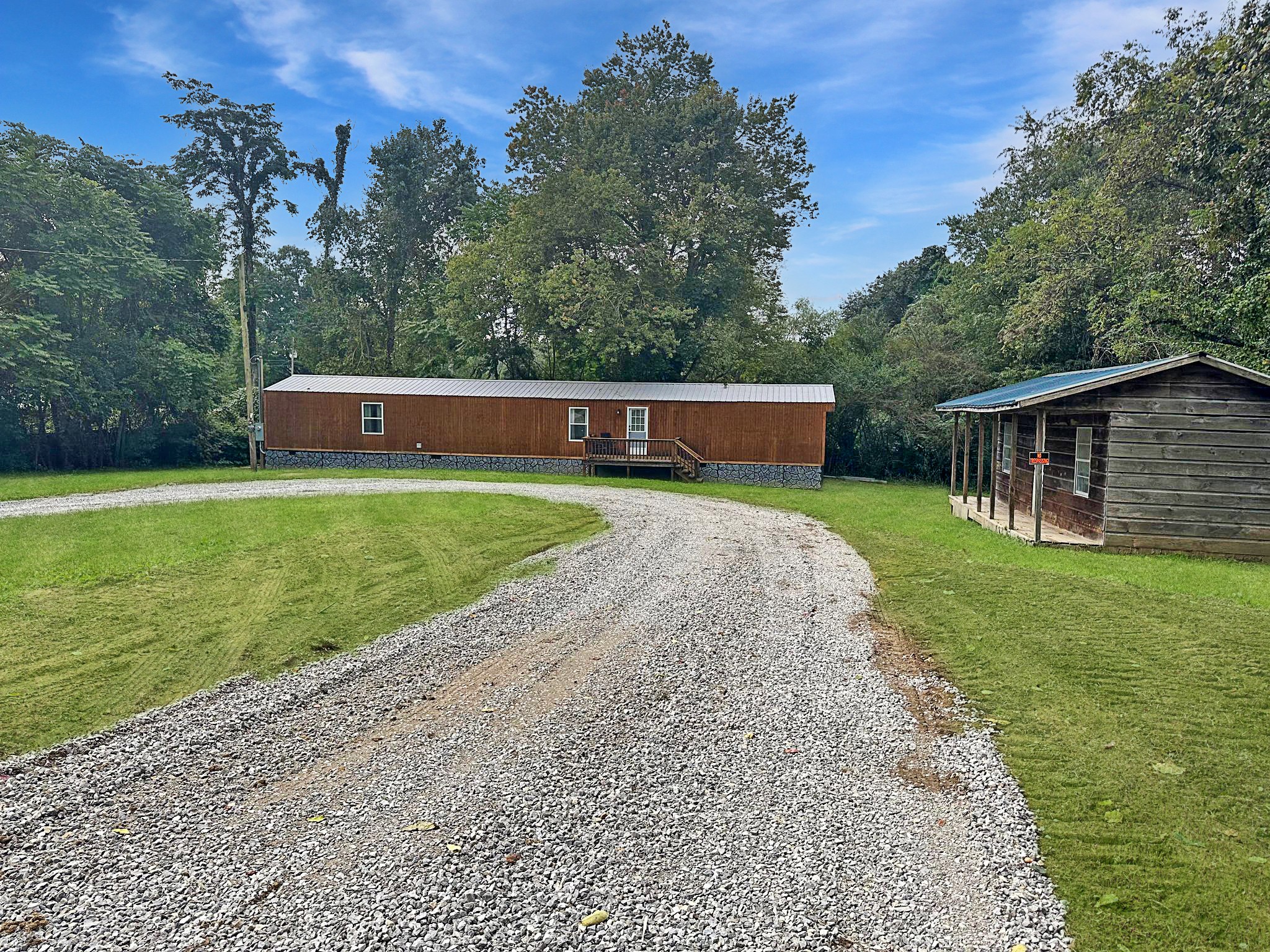 131 Maynard Avenue Jamestown, TN 38556 - Photo 2 of 59