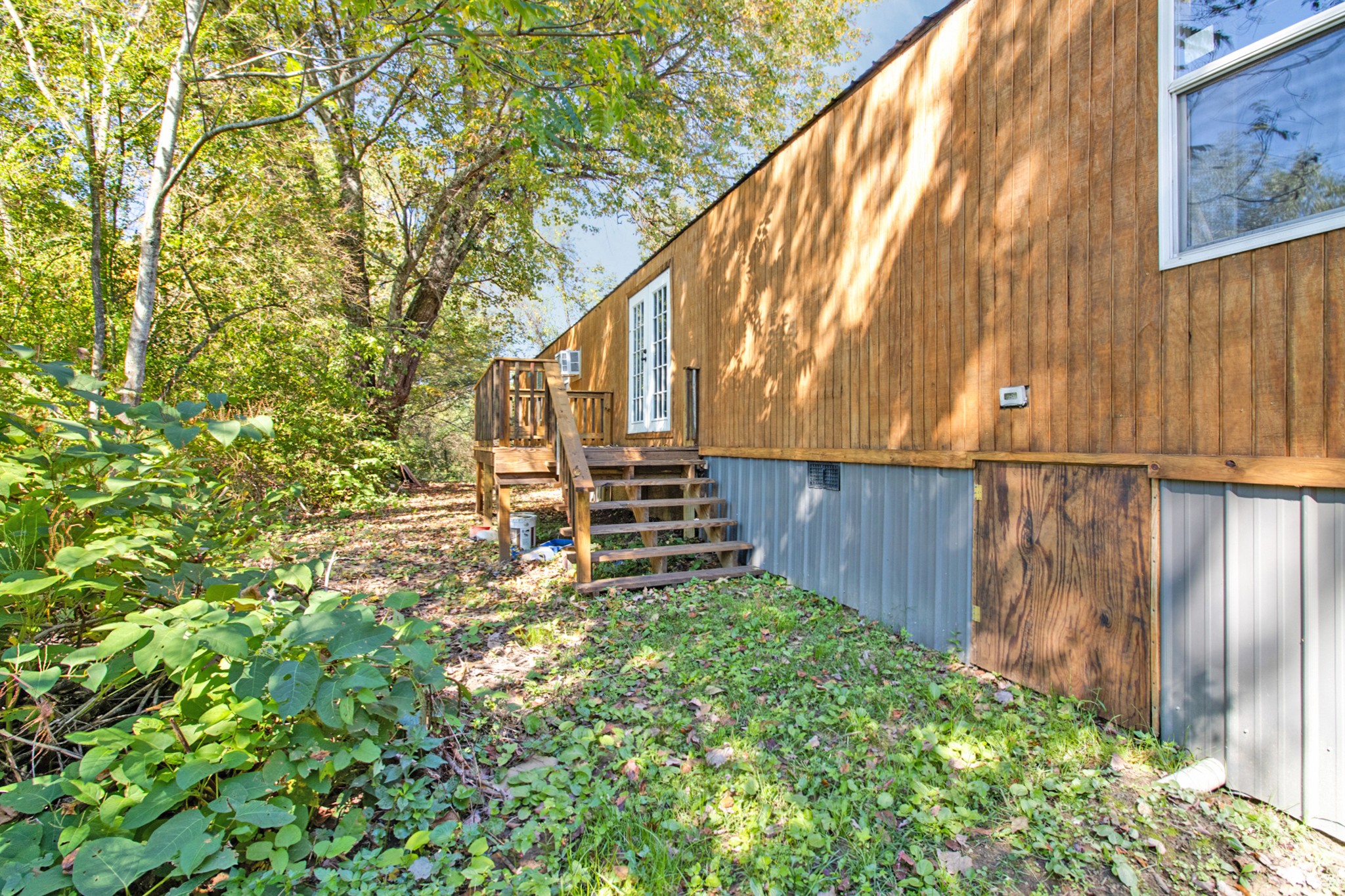 131 Maynard Avenue Jamestown, TN 38556 - Photo 52 of 59 a backyard of a house with lots of green space