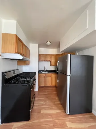 $1,400 | 5335 North California Avenue, Unit 203, Chicago, IL 60625
