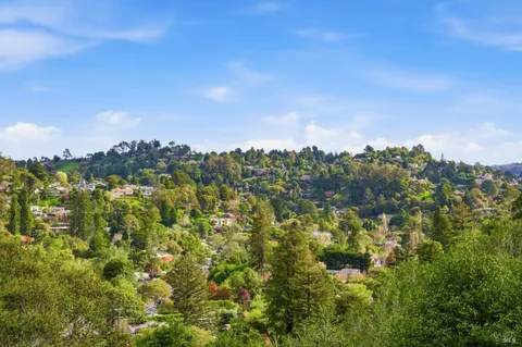 $3,850,000 | 711 Forest Way, Mill Valley, CA 94941