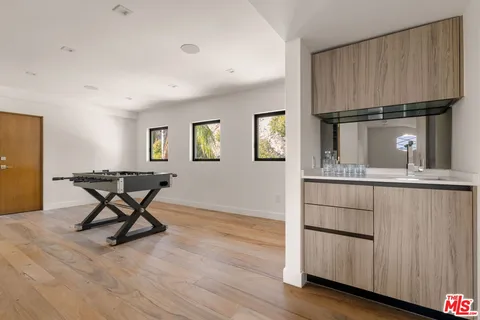 $8,495,000 | 9108 Alanda Place, Beverly Hills, CA 90210