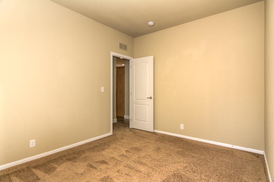 56264 Black Duck Road Bend, OR 97707 - Photo 22 of 31 Guest Room #1