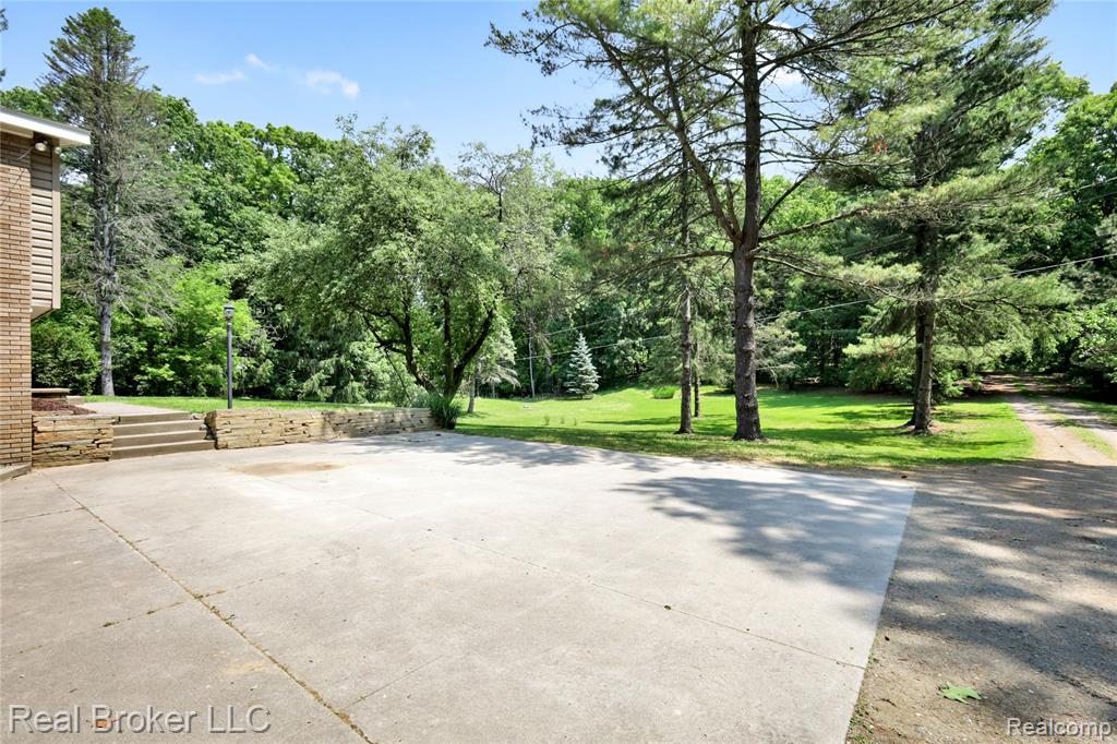 1620 Perry Lake Road Ortonville, MI 48462 - Photo 32 of 39 Gallery Image 32