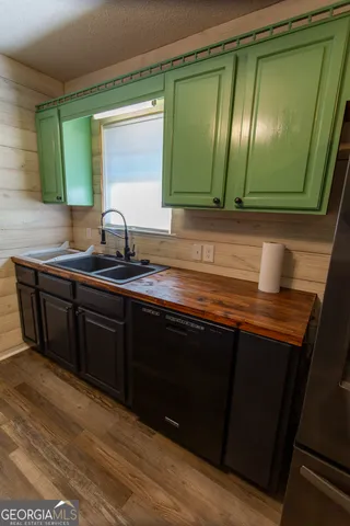 a close view of sink and microwave