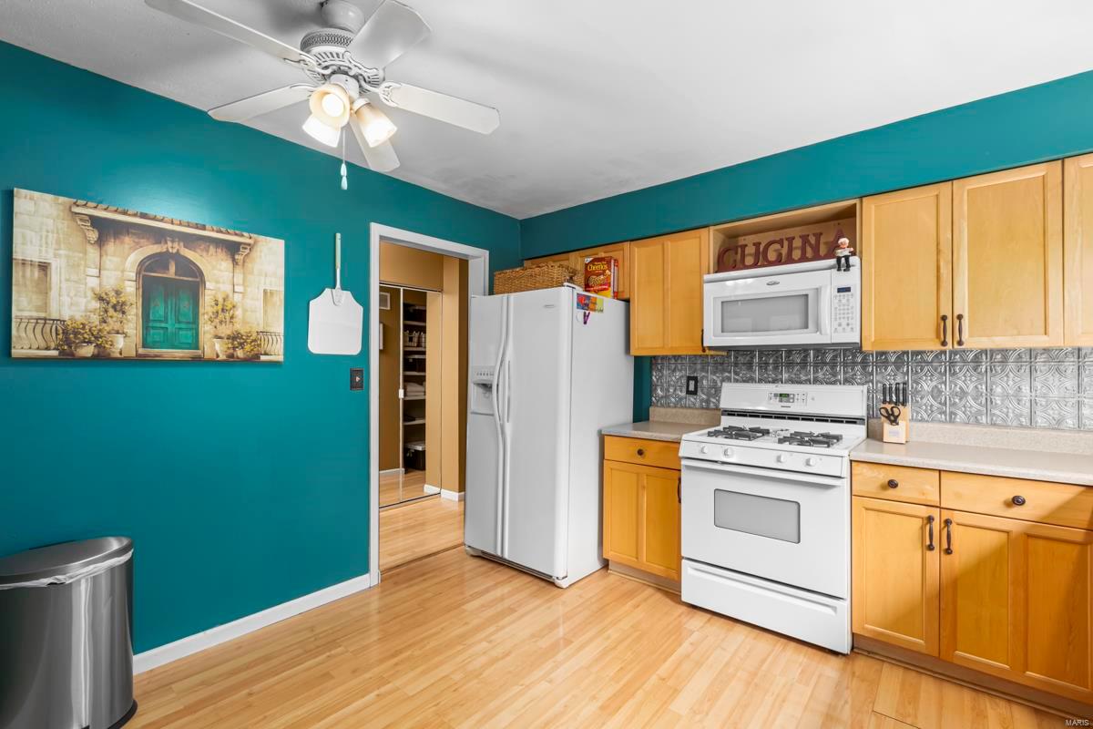 354 Bellestri Drive Ballwin, MO 63021 - Photo 12 of 38