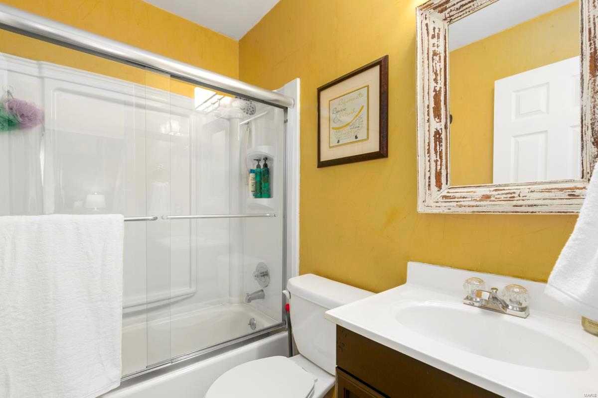 354 Bellestri Drive Ballwin, MO 63021 - Photo 21 of 38