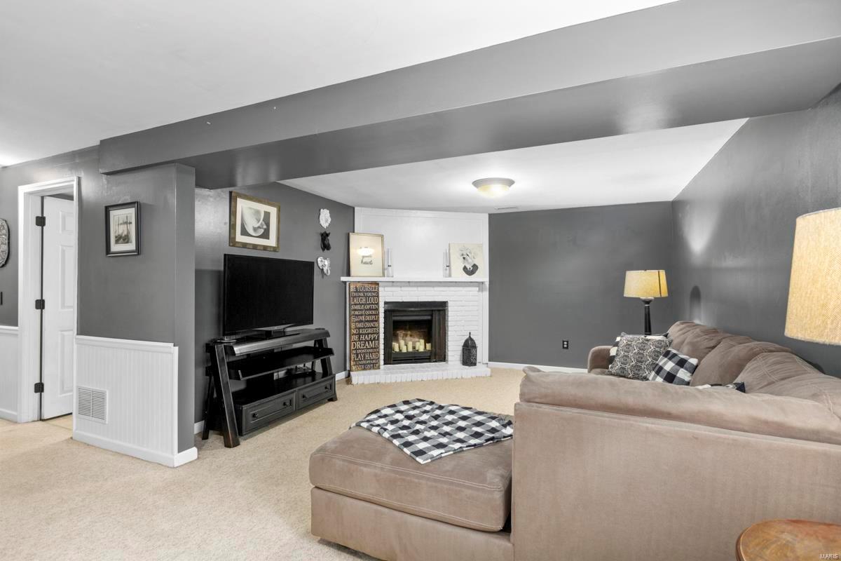 354 Bellestri Drive Ballwin, MO 63021 - Photo 29 of 38