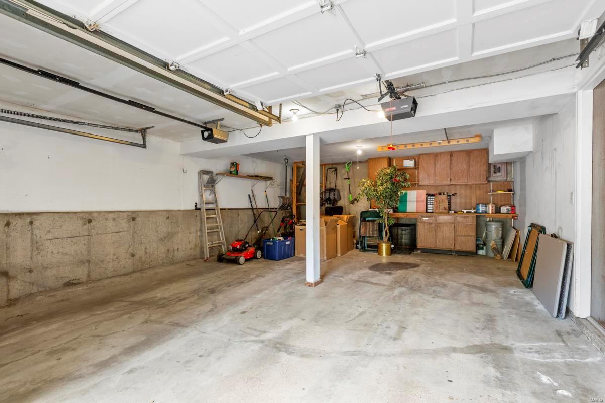 354 Bellestri Drive Ballwin, MO 63021 - Photo 32 of 38