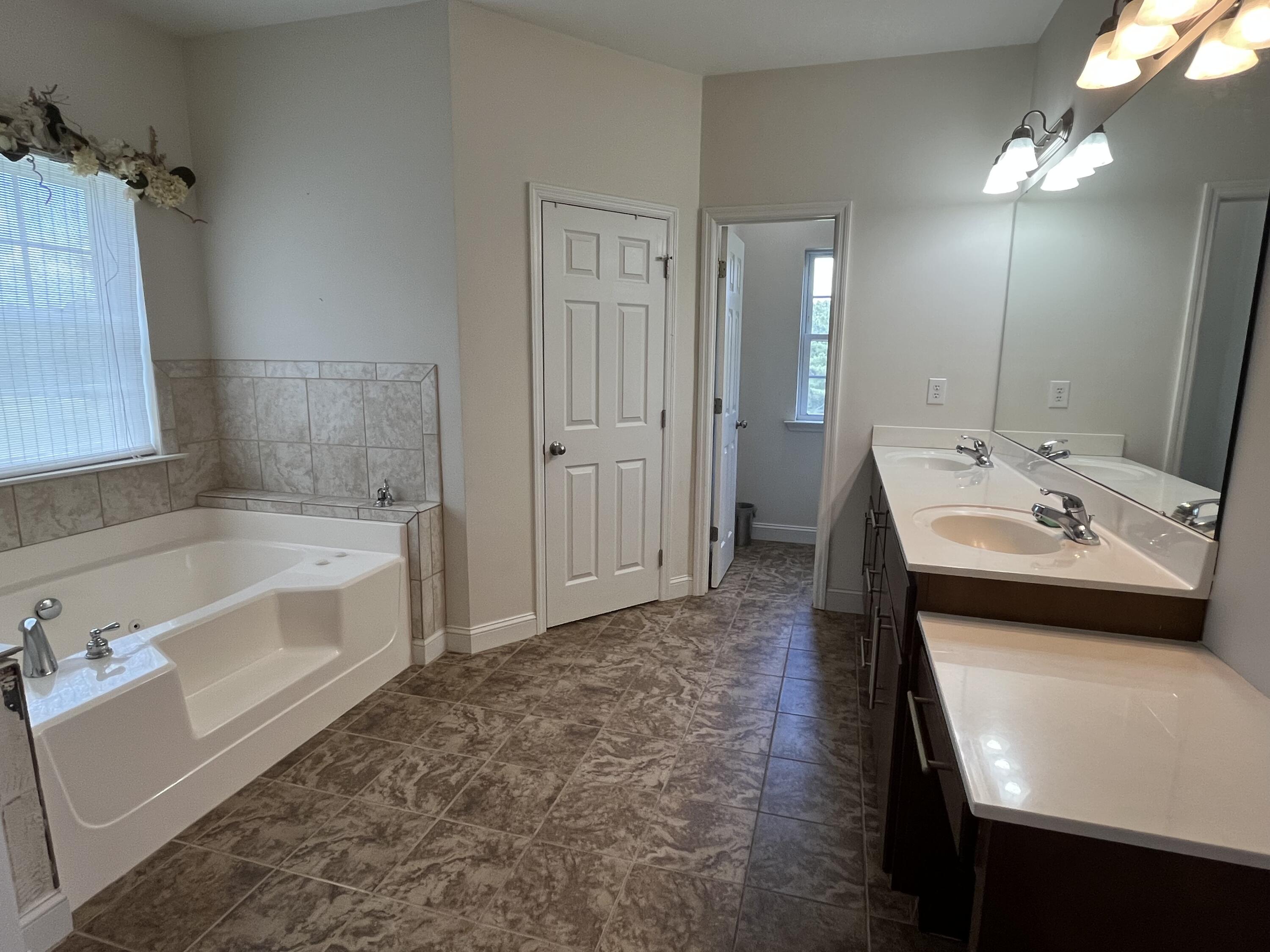 450 Jefferson Street McCormick, SC 29835 - Photo 8 of 18 IMG_0330