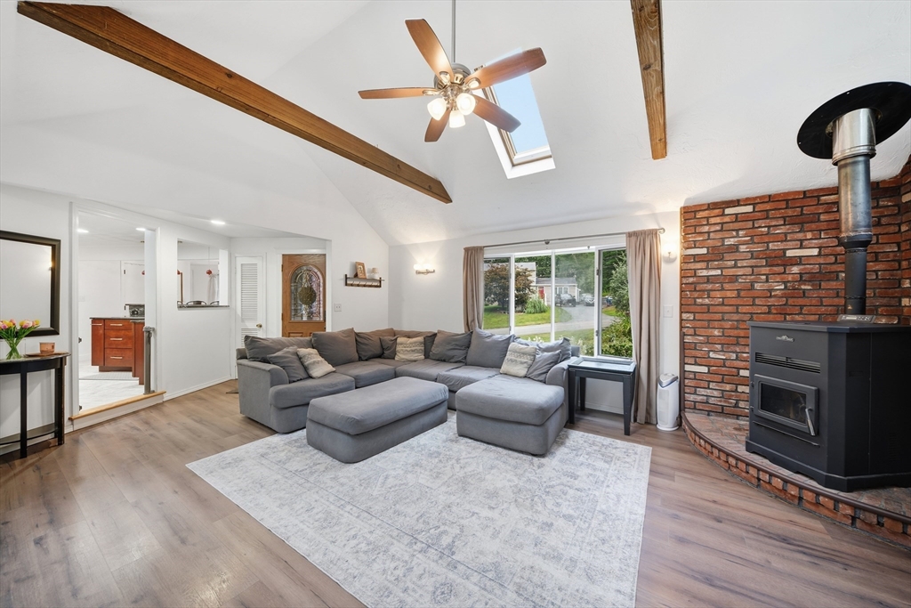 9 Westgate Road Billerica, MA 01862 - Photo 3 of 33 Gallery Image 3