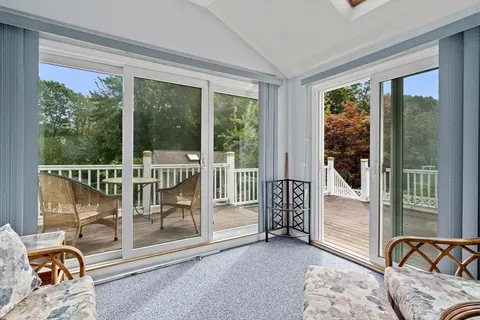 $660,000 | 23 Lincolnshire Drive, Haverhill, MA 01835