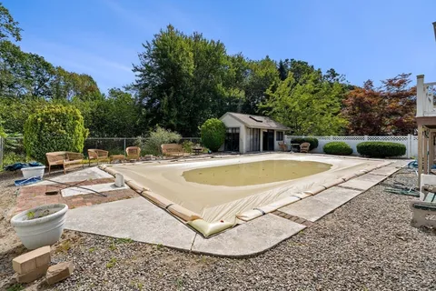 $660,000 | 23 Lincolnshire Drive, Haverhill, MA 01835