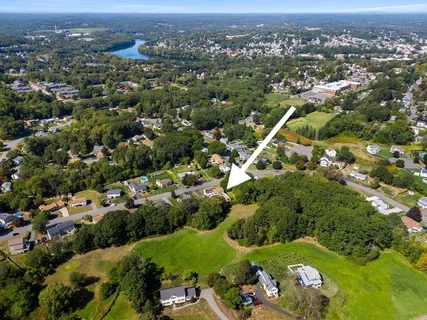 $660,000 | 23 Lincolnshire Drive, Haverhill, MA 01835