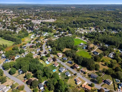 $660,000 | 23 Lincolnshire Drive, Haverhill, MA 01835