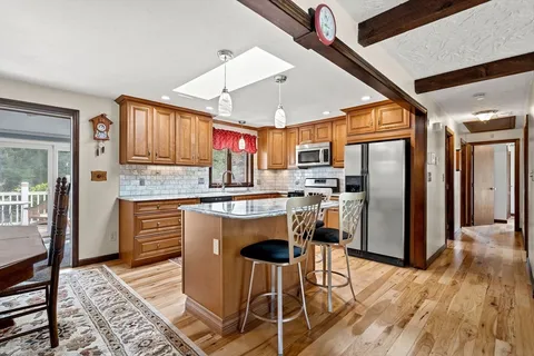 $660,000 | 23 Lincolnshire Drive, Haverhill, MA 01835