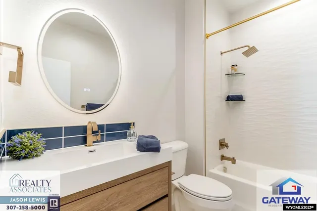 $739,900 | 2685 Heathrow Avenue, Casper, WY 82609