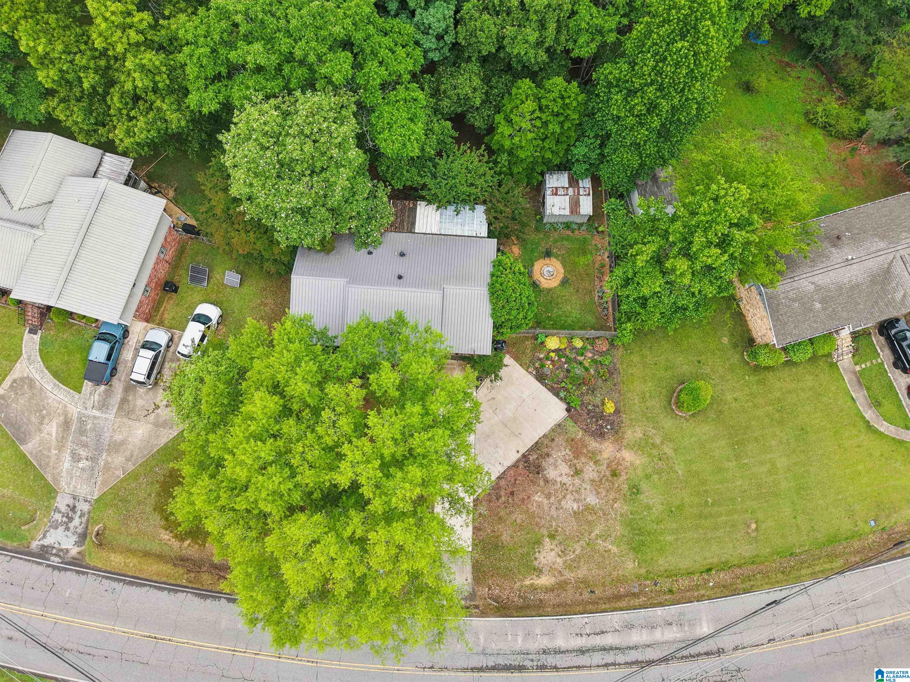 507 Hillcrest Road Adamsville, AL 35005 - Photo 8 of 32