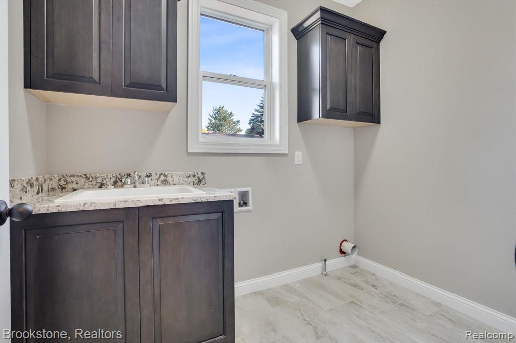 18204 22 Mile Road Macomb, MI 48044 - Photo 28 of 43