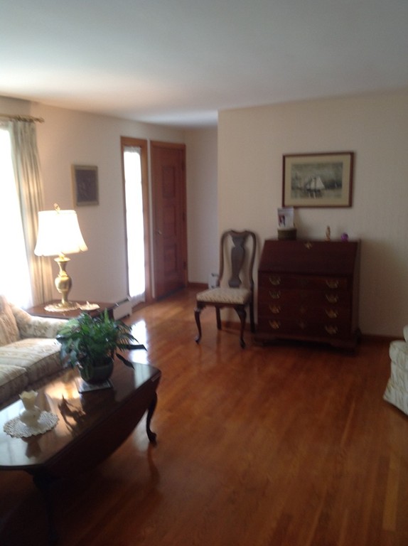 22 Cutler Road Paxton, MA 01612 - Photo 8 of 23 Gallery Image 8