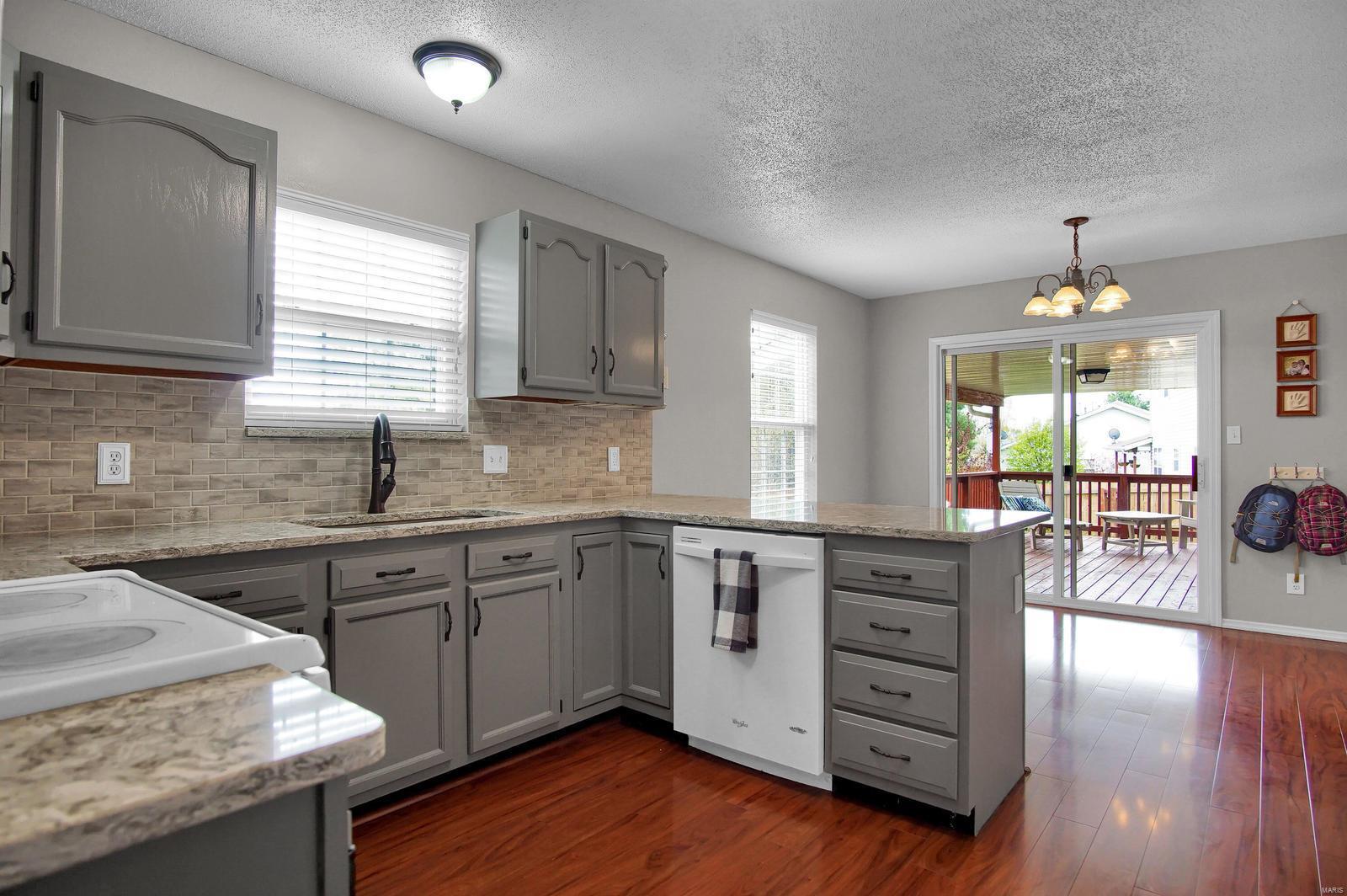 1532 Lincoln Farm Road O'Fallon, IL 62269 - Photo 9 of 25