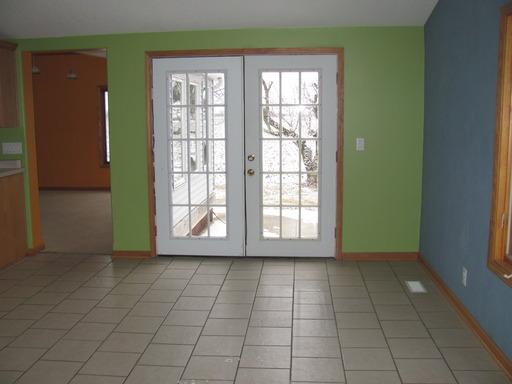 553 B S 10000 Road West Bonfield, IL 60913 - Photo 4 of 15