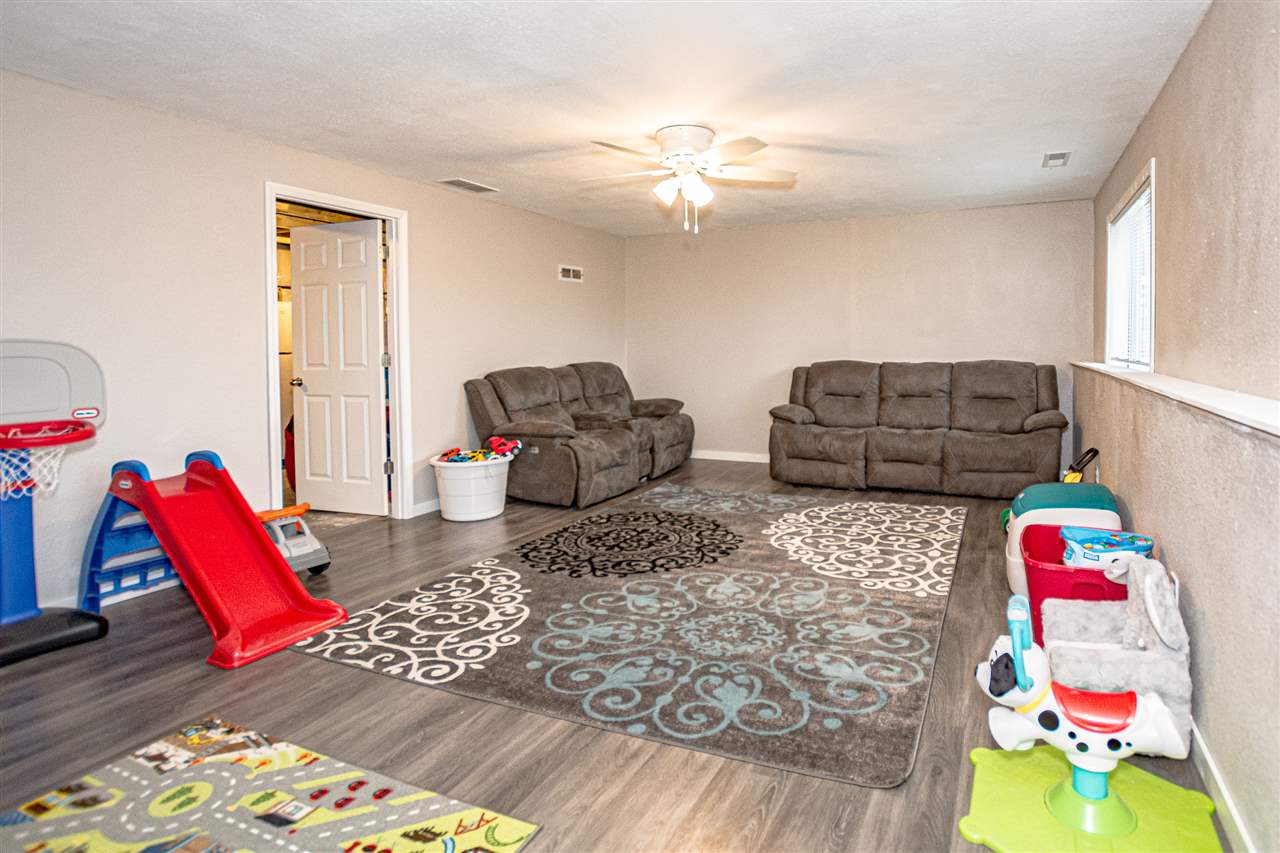 2908 Riviera Street Southwest, Unit B Cedar Rapids, IA 52404 - Photo 15 of 17 Gallery Image 15