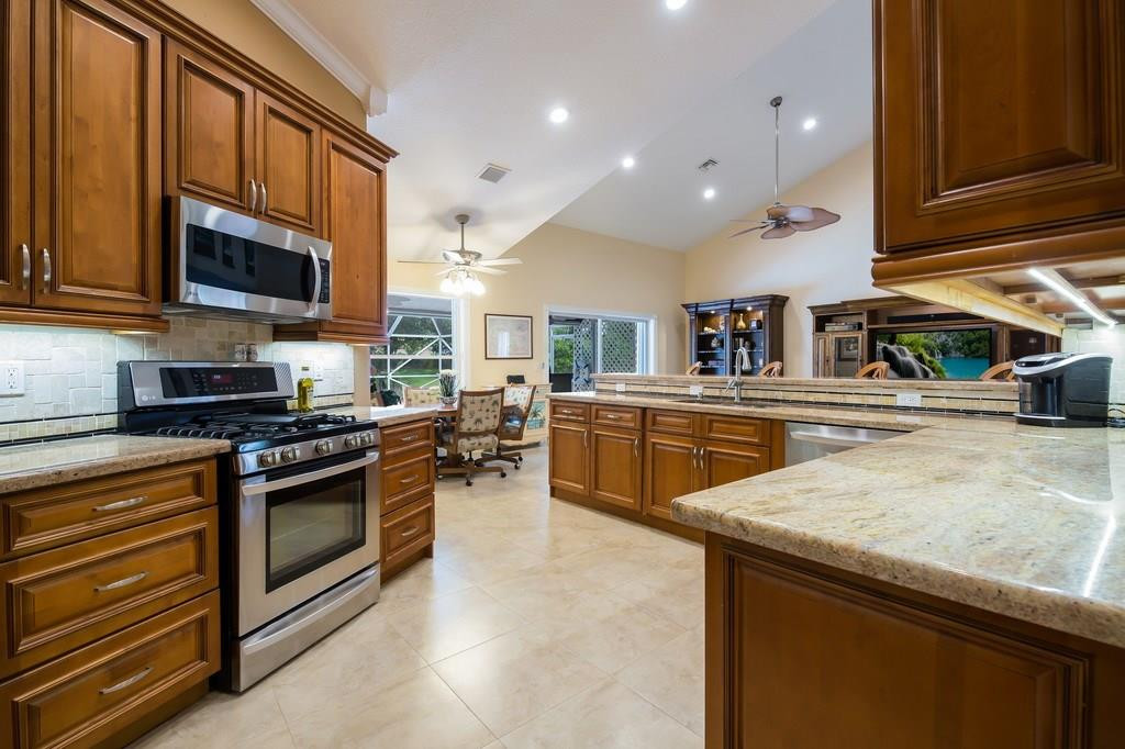 22260 Collington Drive Boca Raton, FL 33428 - Photo 15 of 46 Photo 15