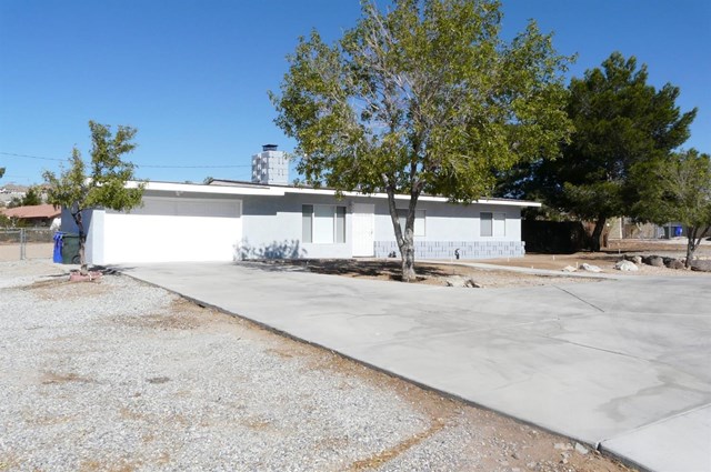 19095 Corwin Road Apple Valley, CA 92307 - Photo 1 of 1 a view of a outdoor space