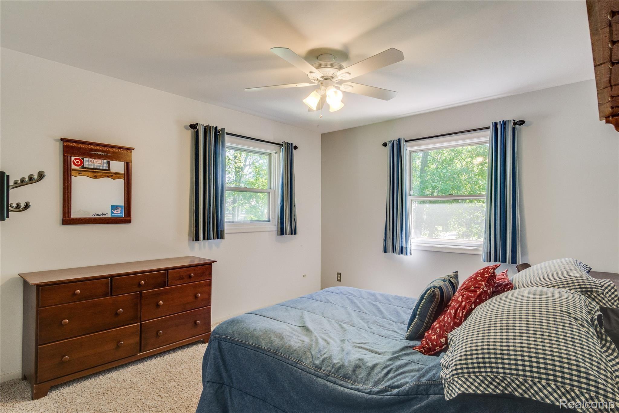 6404 Kings Pointe Road Grand Blanc, MI 48439 - Photo 27 of 38 Interiors (32 of 39).jpg