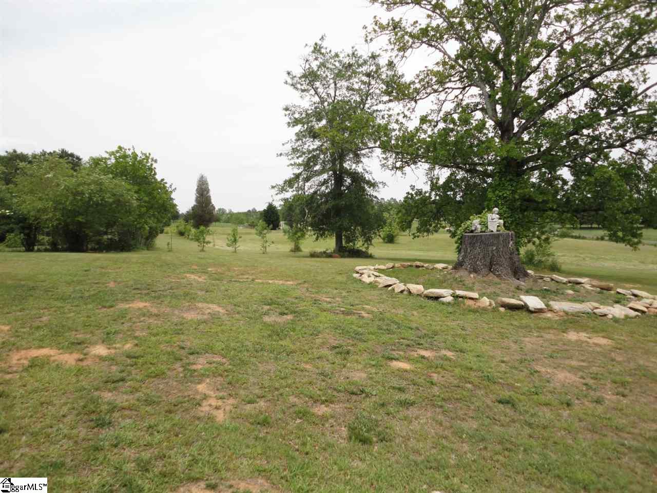 695 West Ridgeway Road Honea Path, SC 29654 - Photo 6 of 36