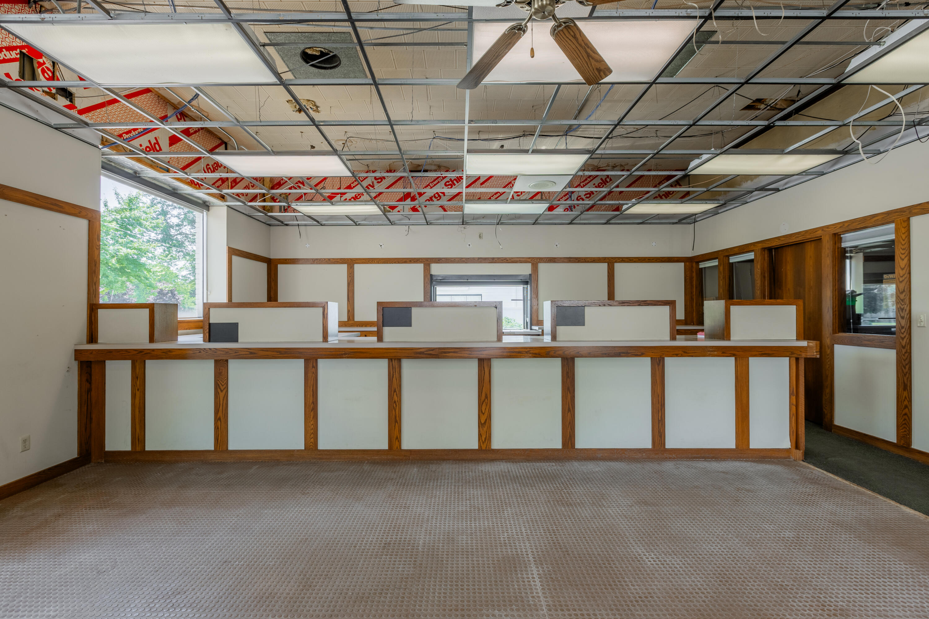 101 West Spring Street Bloomingdale, MI 49026 - Photo 20 of 34 Douglas_Bank-24