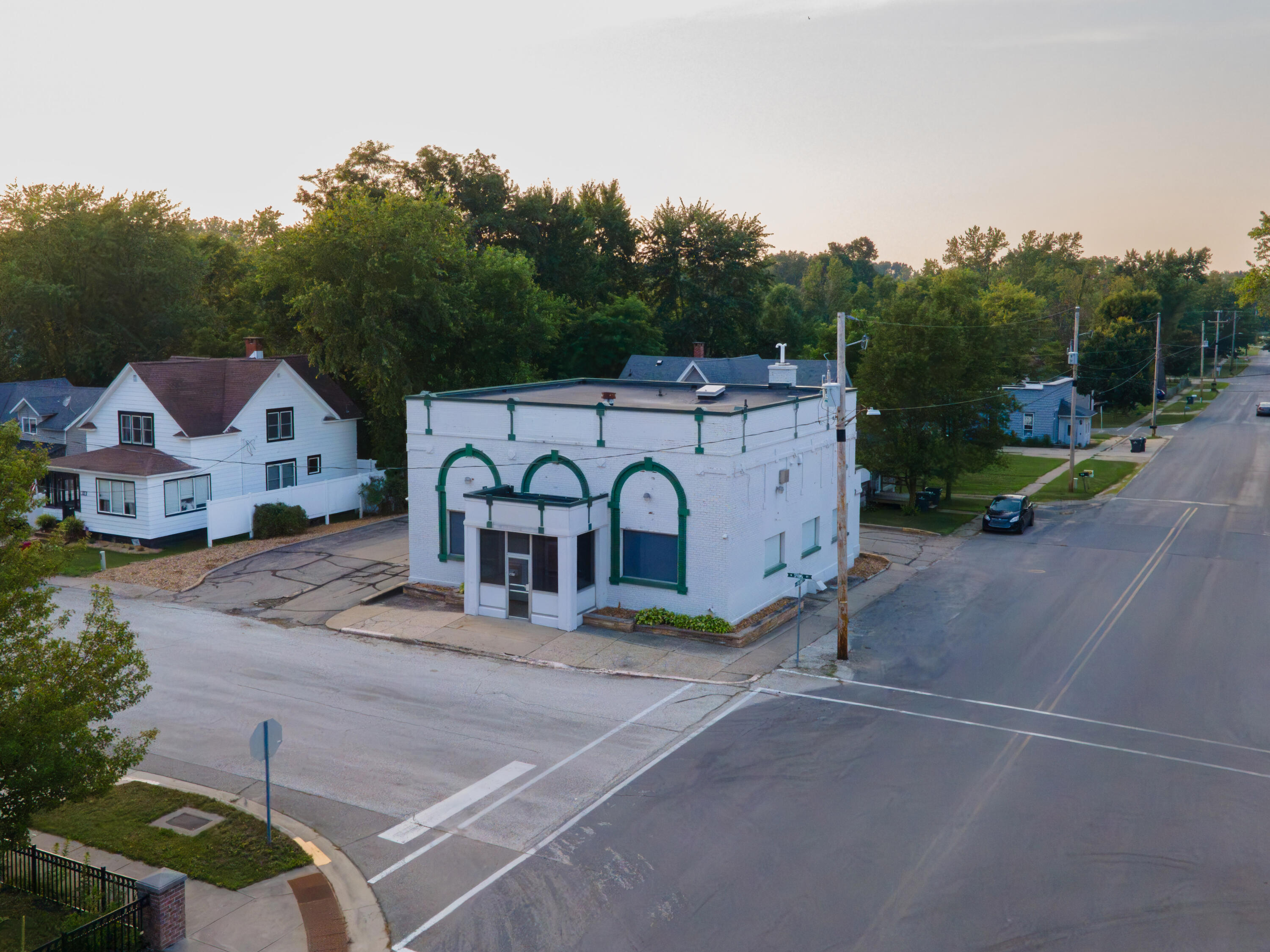 101 West Spring Street Bloomingdale, MI 49026 - Photo 32 of 34 Douglas_Bank-2