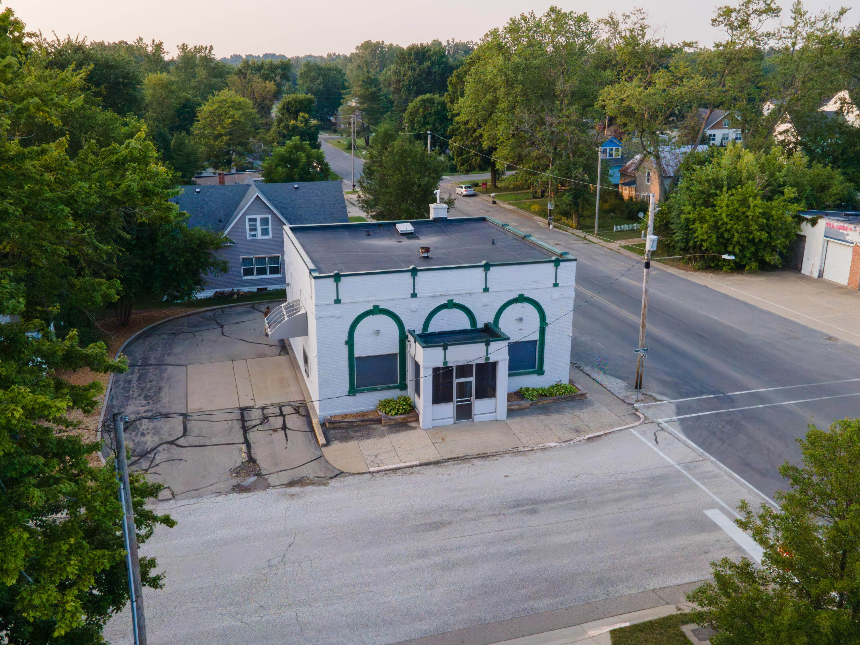 101 West Spring Street Bloomingdale, MI 49026 - Photo 33 of 34 Douglas_Bank-3