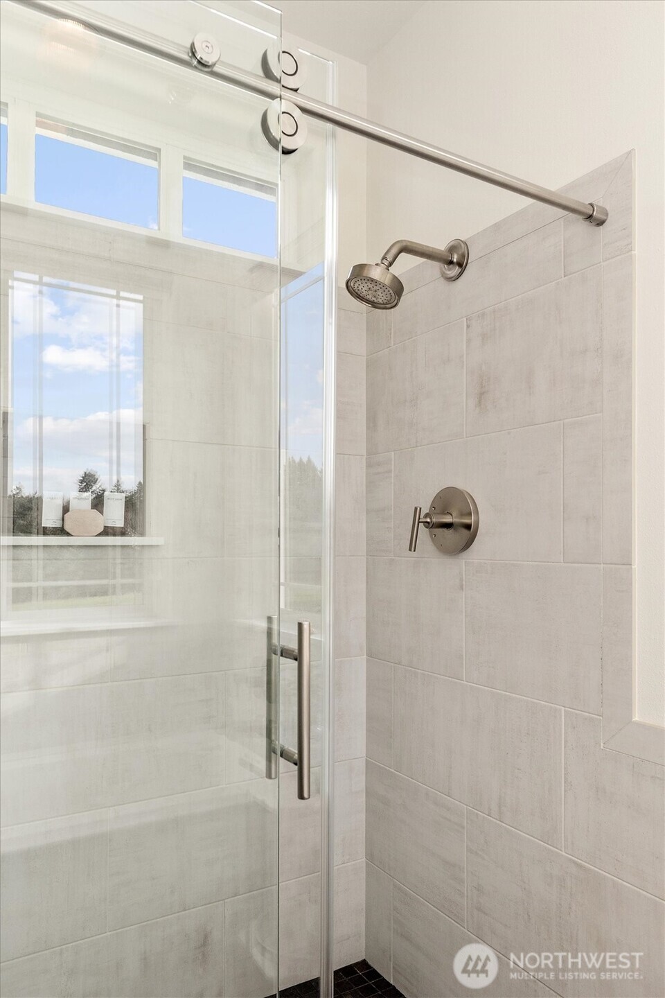 4946 Pleasant Glade Road Northeast Olympia, WA 98516 - Photo 18 of 38 a bathroom with a shower