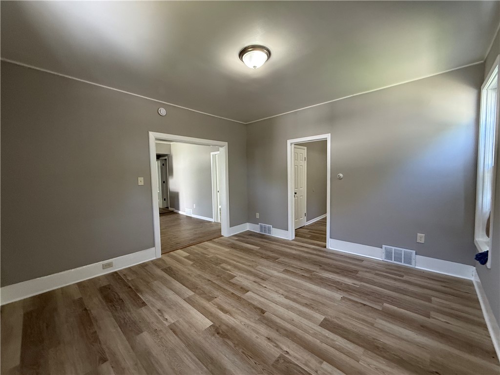 4 Lake Avenue, Unit 1 Auburn, NY 13021 - Photo 3 of 13 Living Room