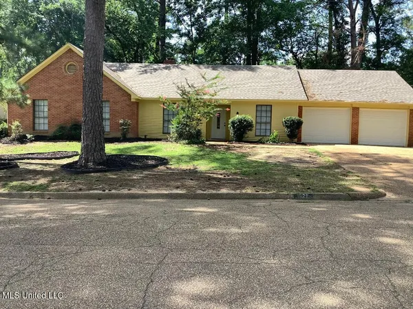 $269,999 | 1528 Tracewood Drive, Jackson, MS 39211