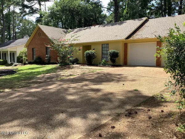$269,999 | 1528 Tracewood Drive, Jackson, MS 39211