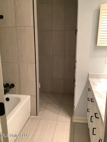 $279,999 | 1528 Tracewood Drive, Jackson, MS 39211