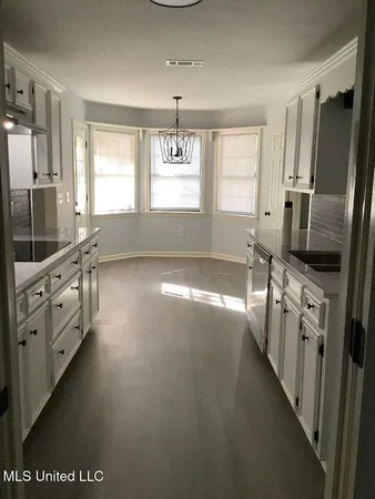 $269,999 | 1528 Tracewood Drive, Jackson, MS 39211