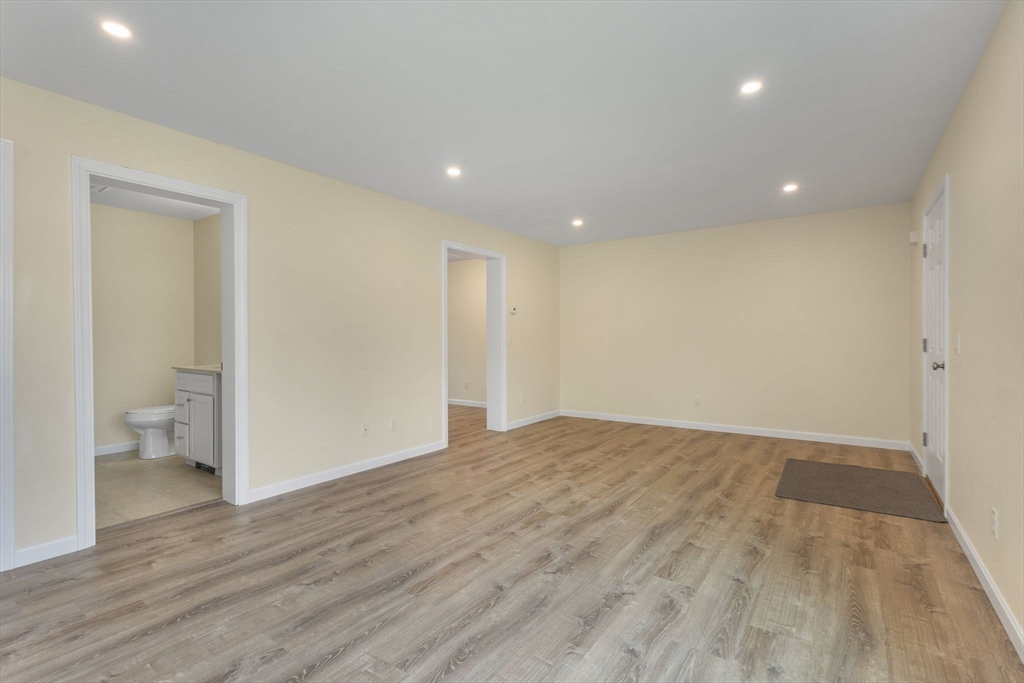 86 Ferry Road Salisbury, MA 01952 - Photo 11 of 40