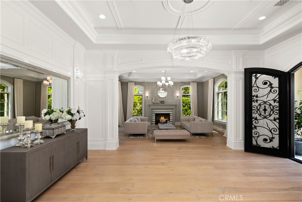 935 West Foothill Boulevard Arcadia, CA 91006 - Photo 12 of 75