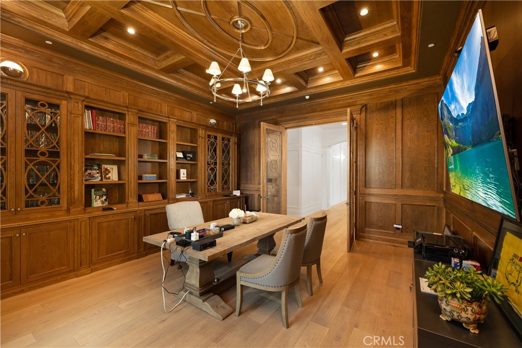 935 West Foothill Boulevard Arcadia, CA 91006 - Photo 16 of 75