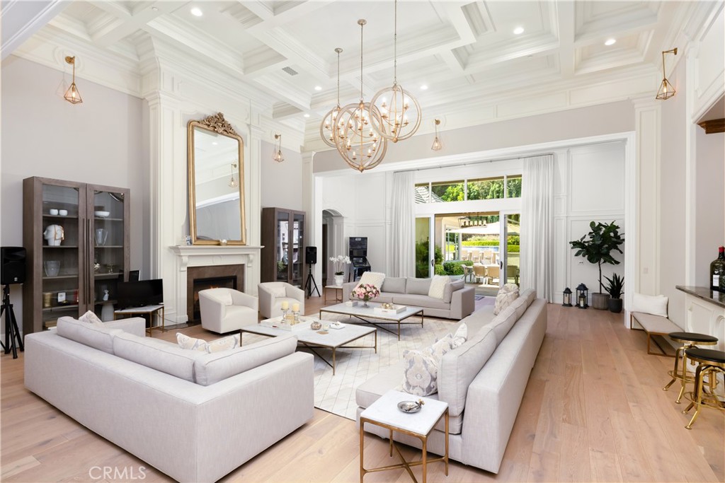 935 West Foothill Boulevard Arcadia, CA 91006 - Photo 22 of 75