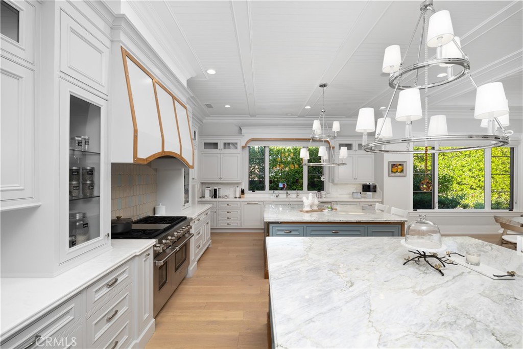 935 West Foothill Boulevard Arcadia, CA 91006 - Photo 38 of 75