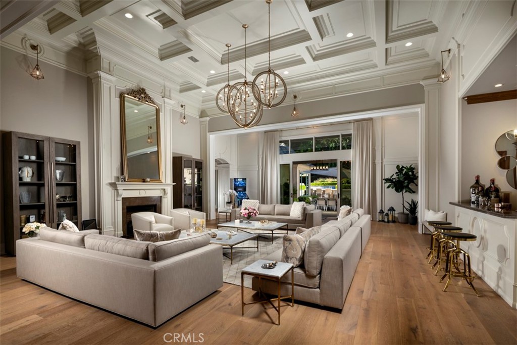 935 West Foothill Boulevard Arcadia, CA 91006 - Photo 4 of 75