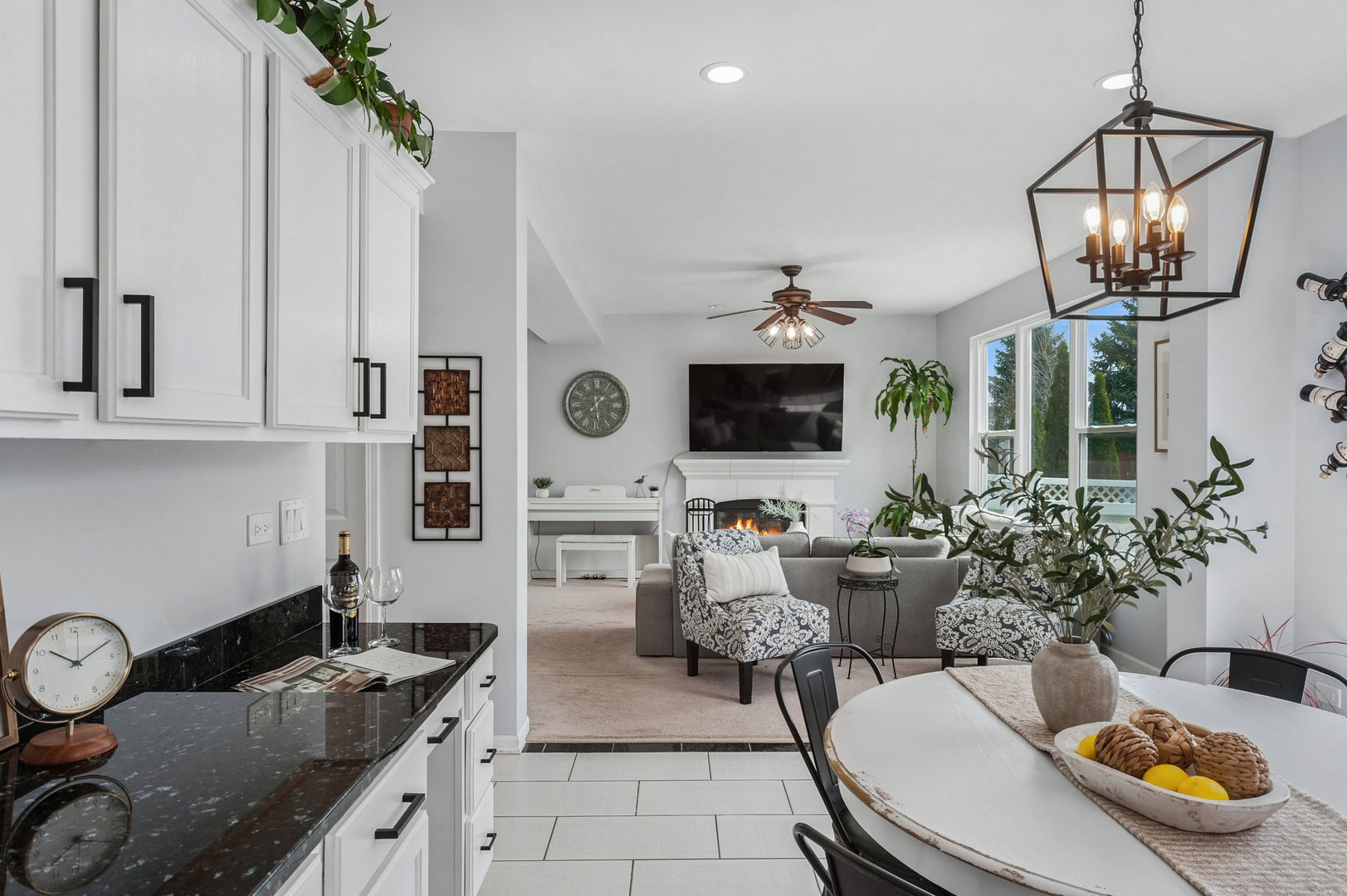 305 Hampton Road Sugar Grove, IL 60554 - Photo 13 of 37