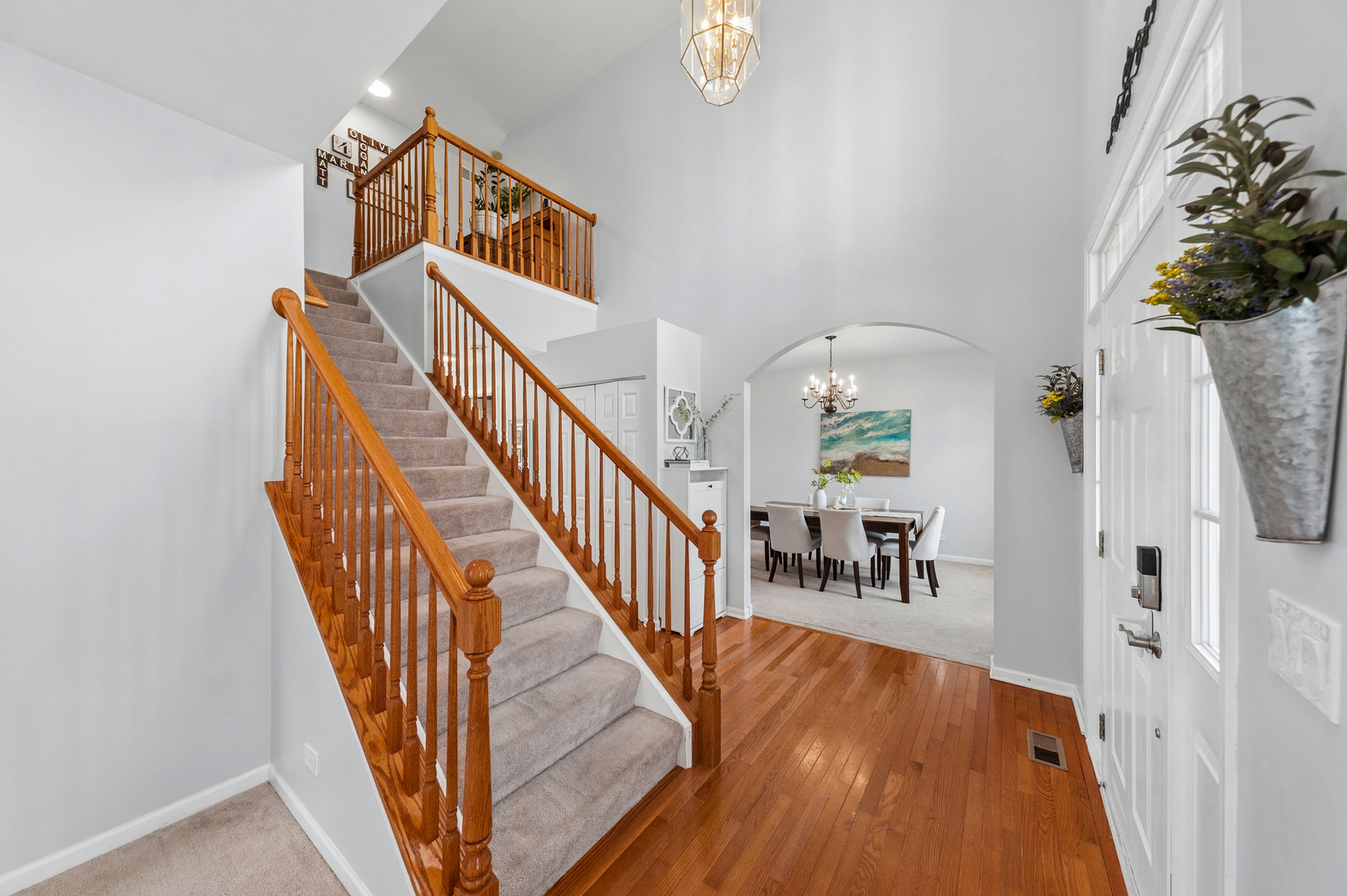 305 Hampton Road Sugar Grove, IL 60554 - Photo 2 of 37